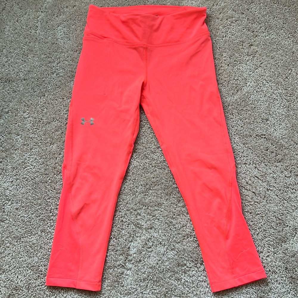 Women’s Under Armour compression heatgear leggings, size small